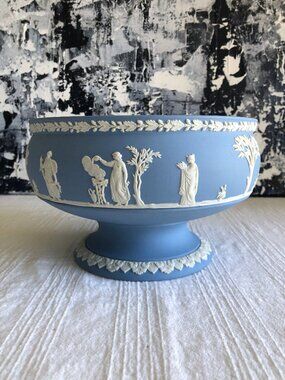 Wedgewood Jasperware Decorative Pedestal Bowl